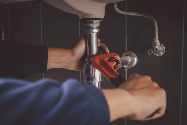 Best Clogged Drain Plumber  in Traverse City, MI